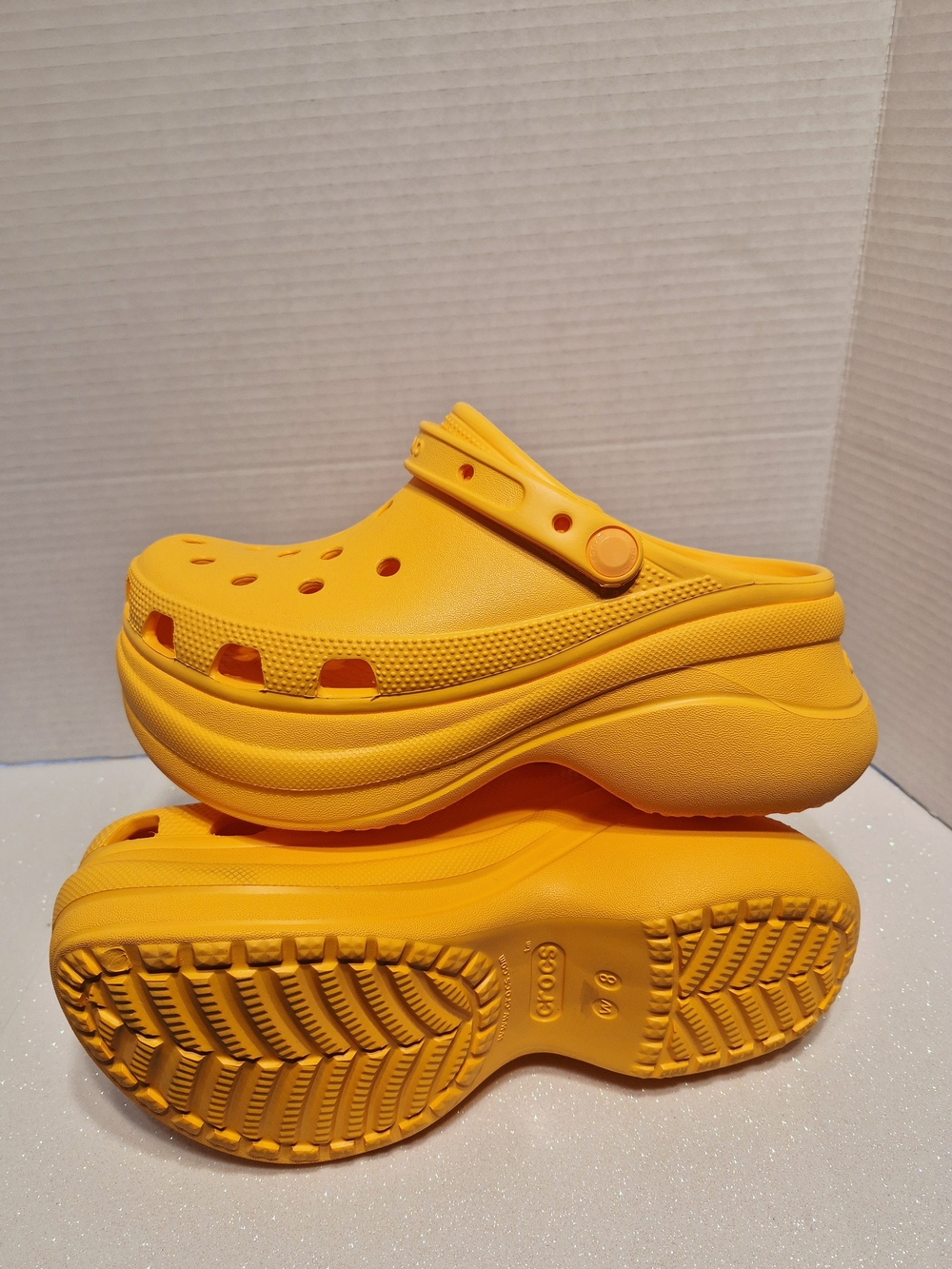 CROCS Womans Classic Bae Platform Clogs in Vibrant Orange Size 8 New